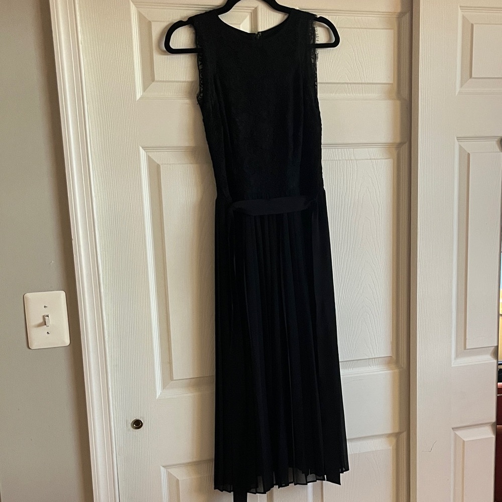 Black Lace Sleeveless Dress